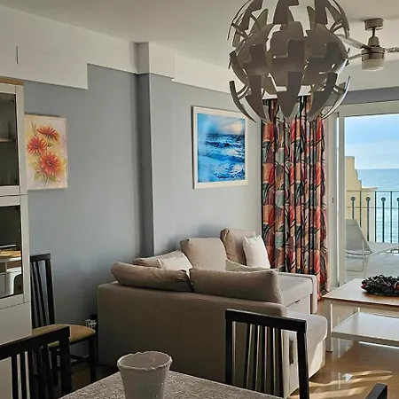 Apartment Euromar Beachfront & Parking *